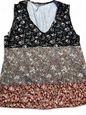 Floral Colorblock V-Neck Sleeveless Top - Multicolor